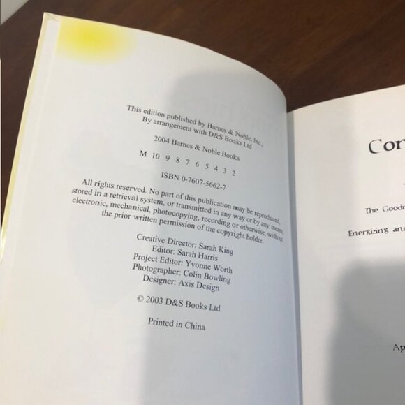 Smoothies and Juicing Vintage Books Bundle of 2. - Picture 16 of 16